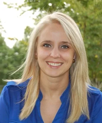 Alessandra Czerveny, Broker-in-Charge at BlueView Realty