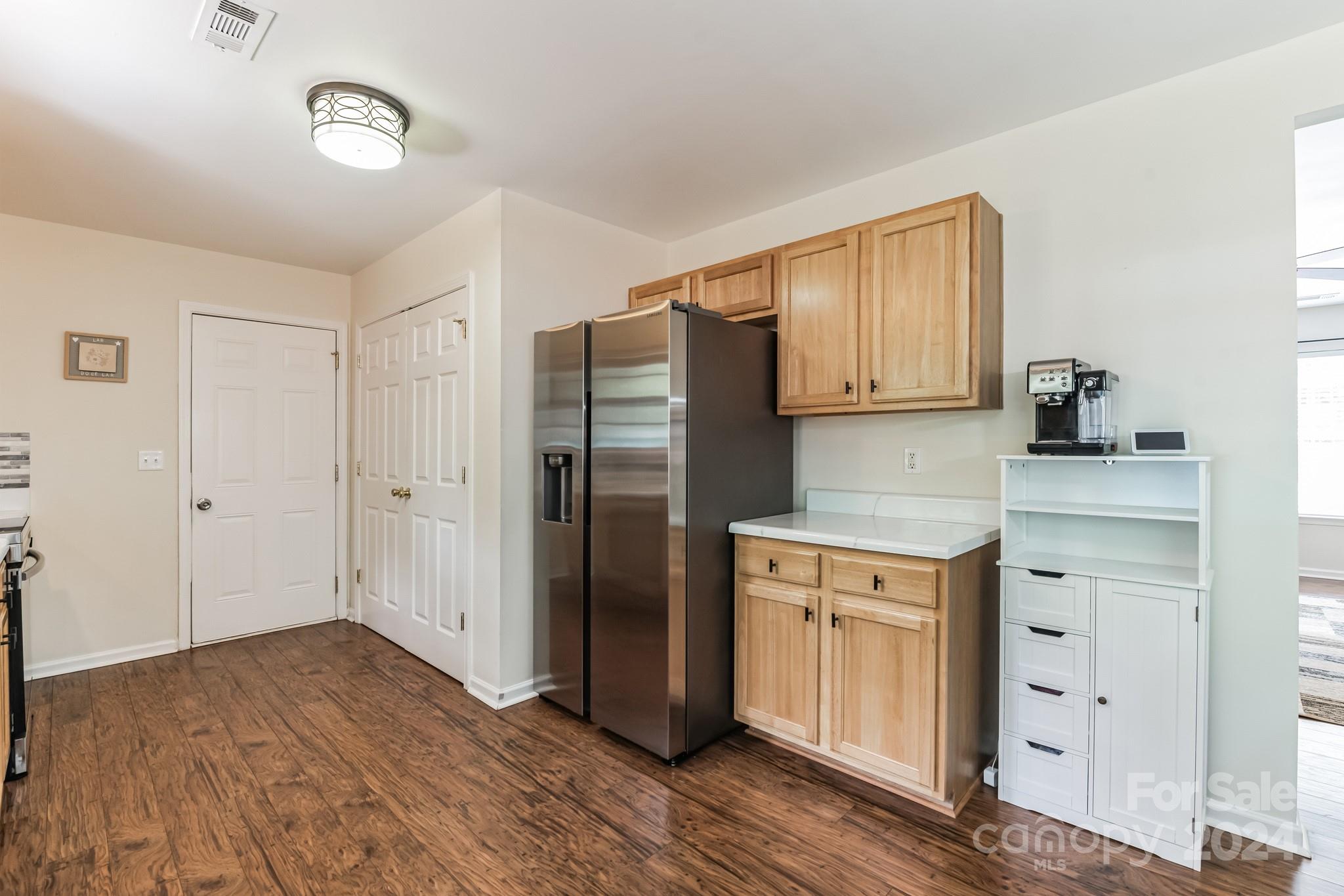 7925 Quail Field Drive