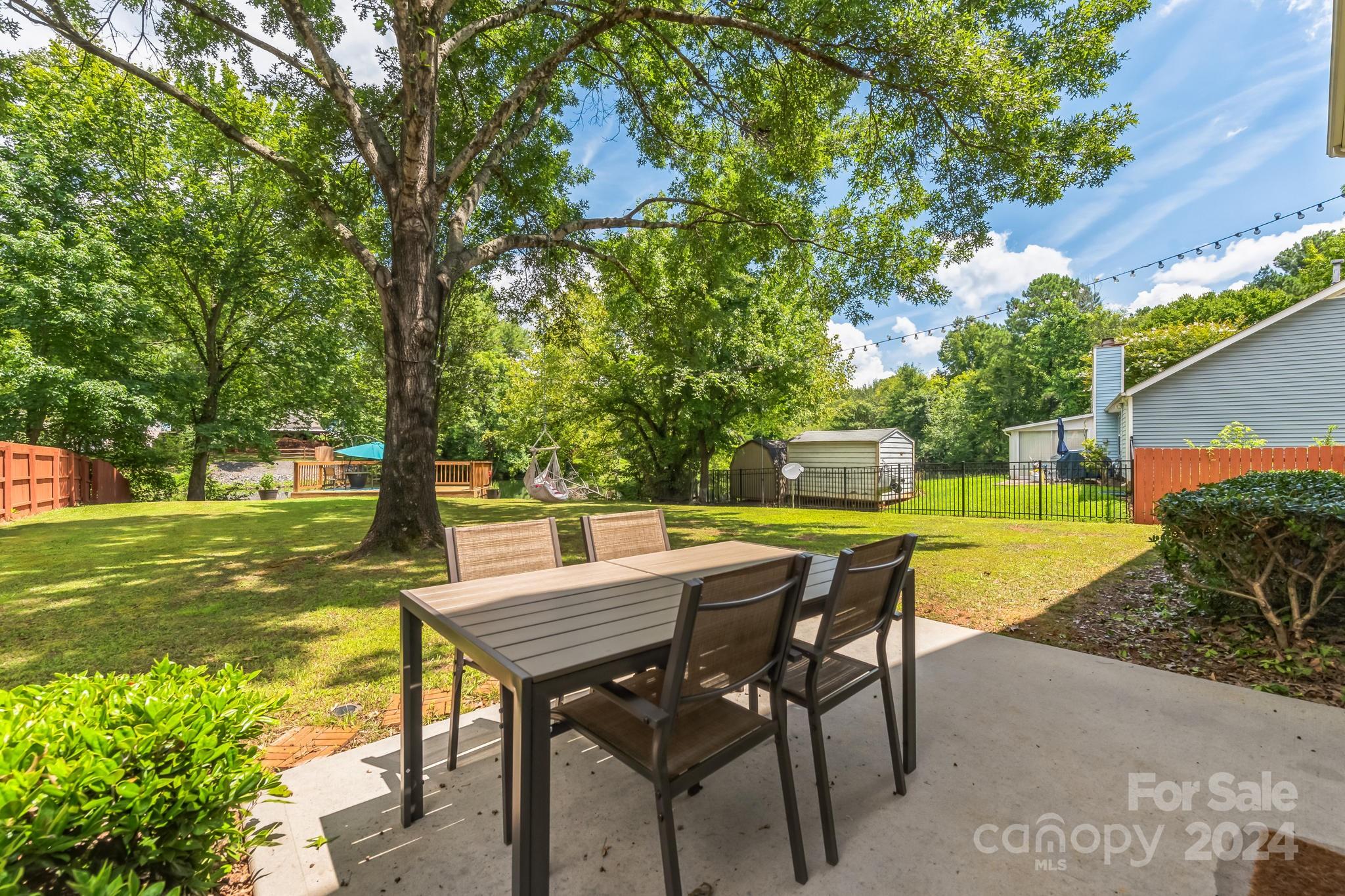 7925 Quail Field Drive