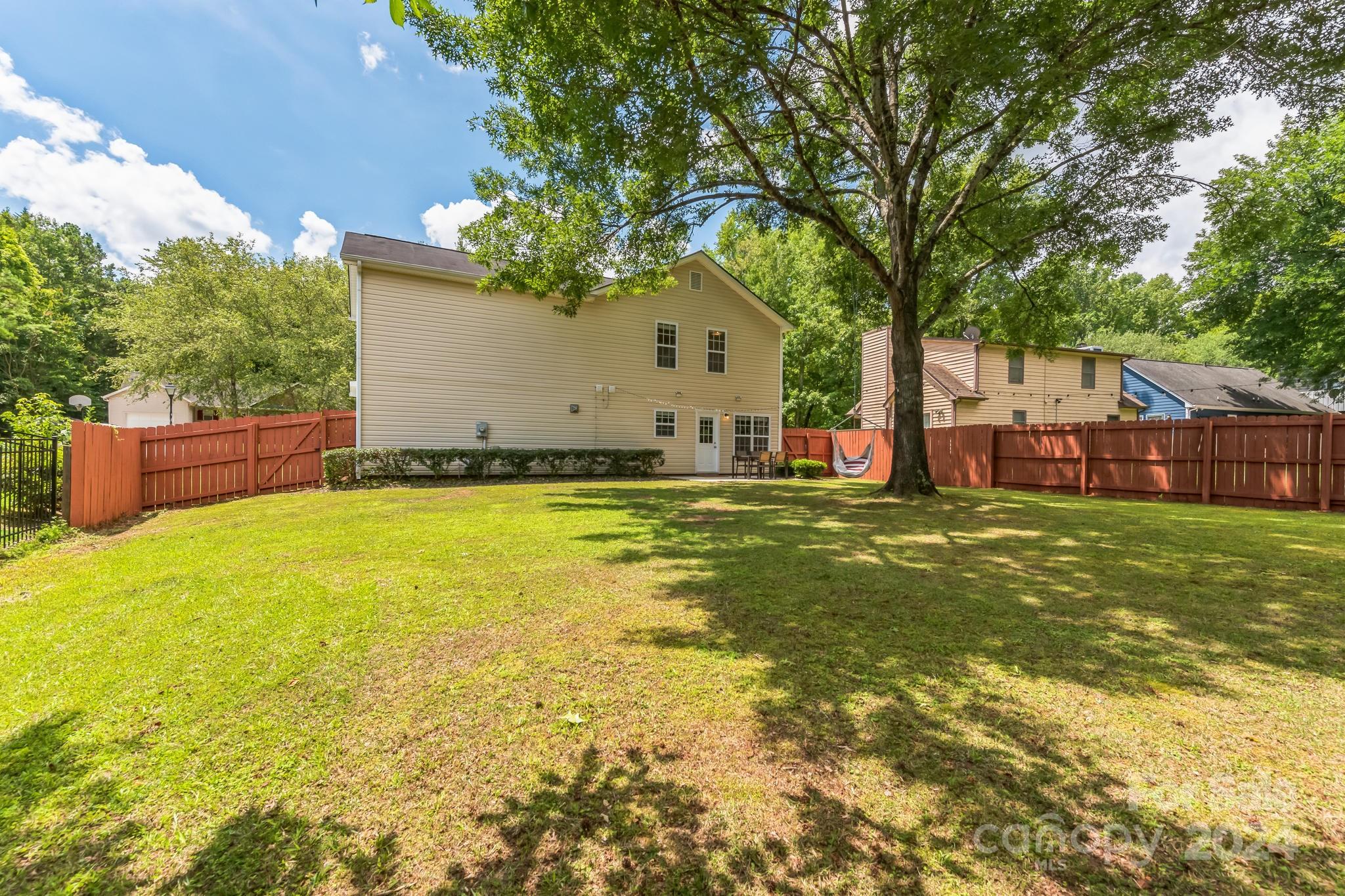 7925 Quail Field Drive