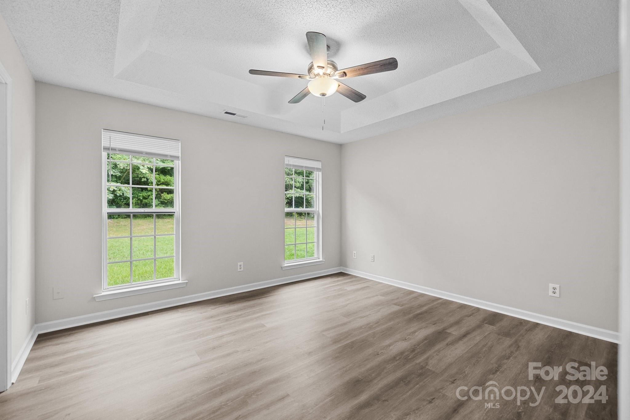 904 Rucker Cliff Drive