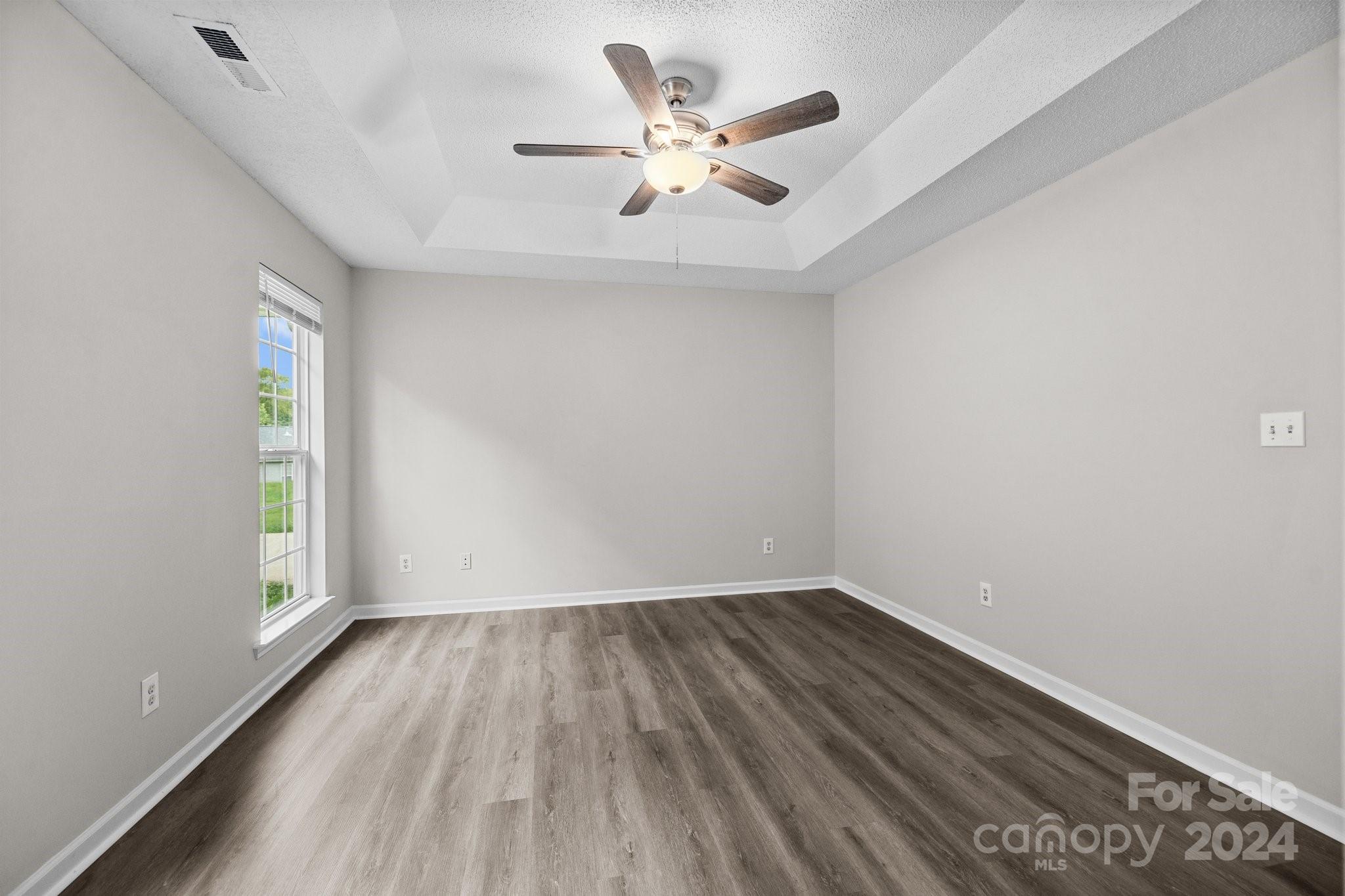 904 Rucker Cliff Drive