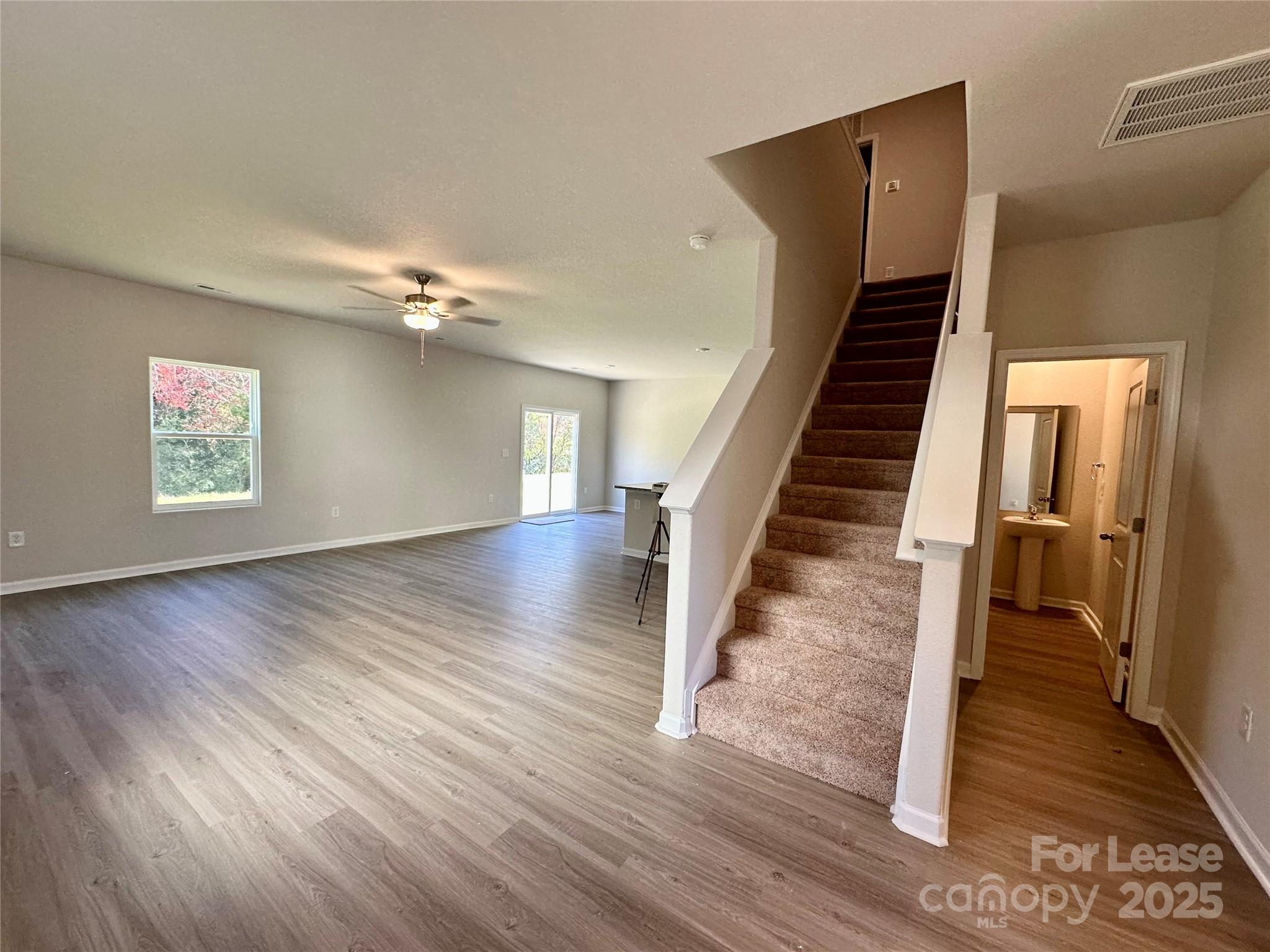 1421 Nia Road