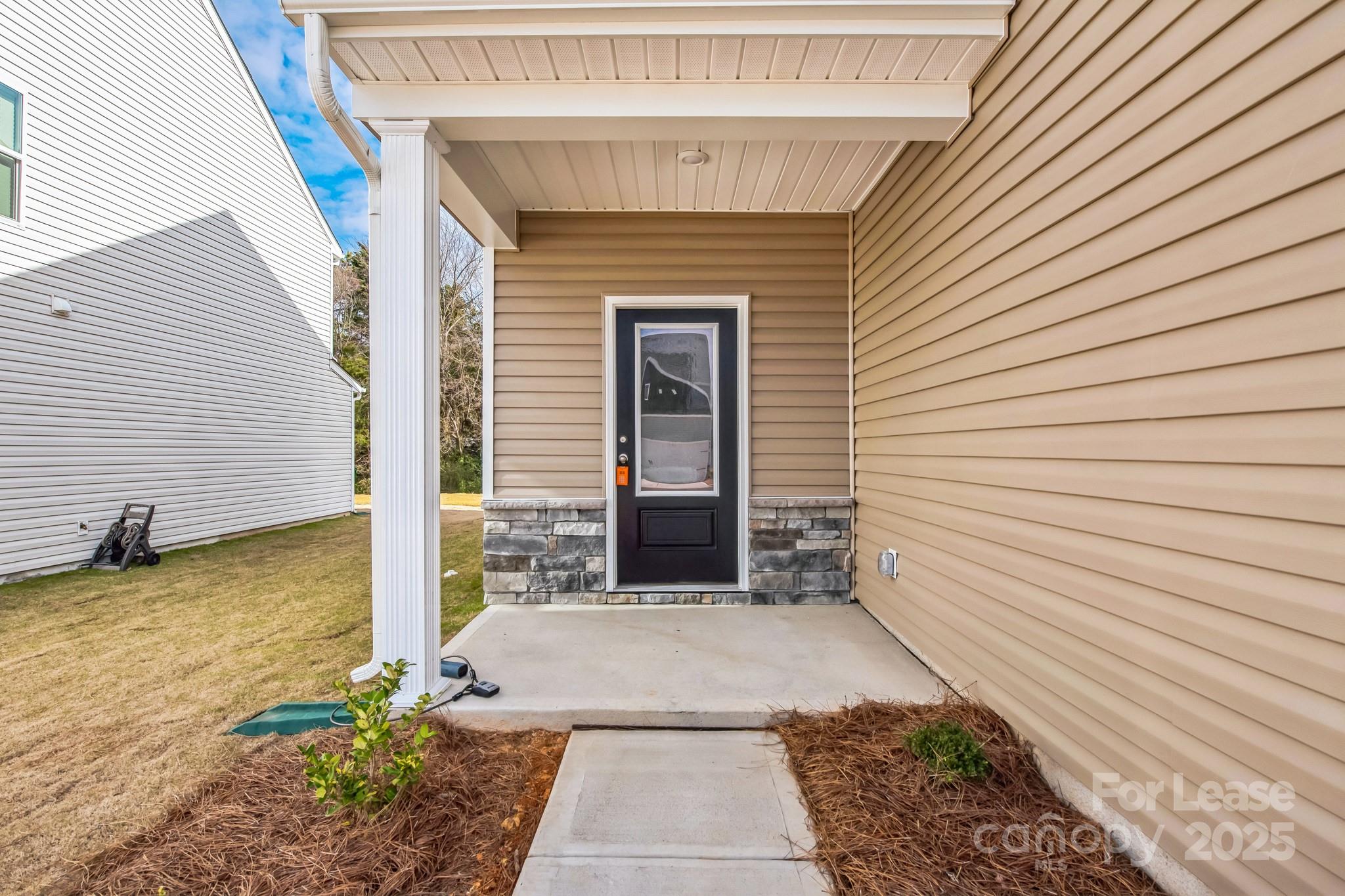 1421 Nia Road
