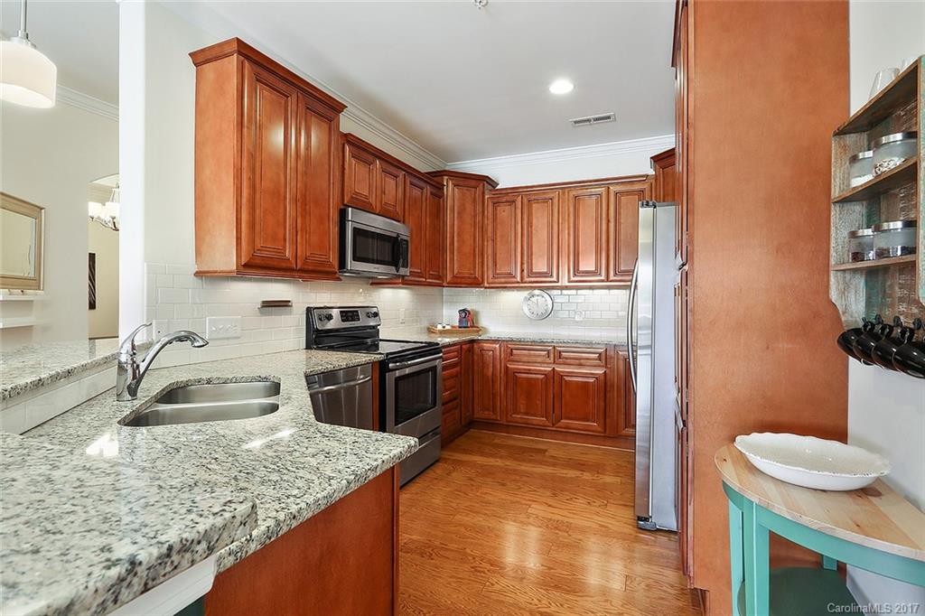 6605 Central Pacific Avenue #403-B