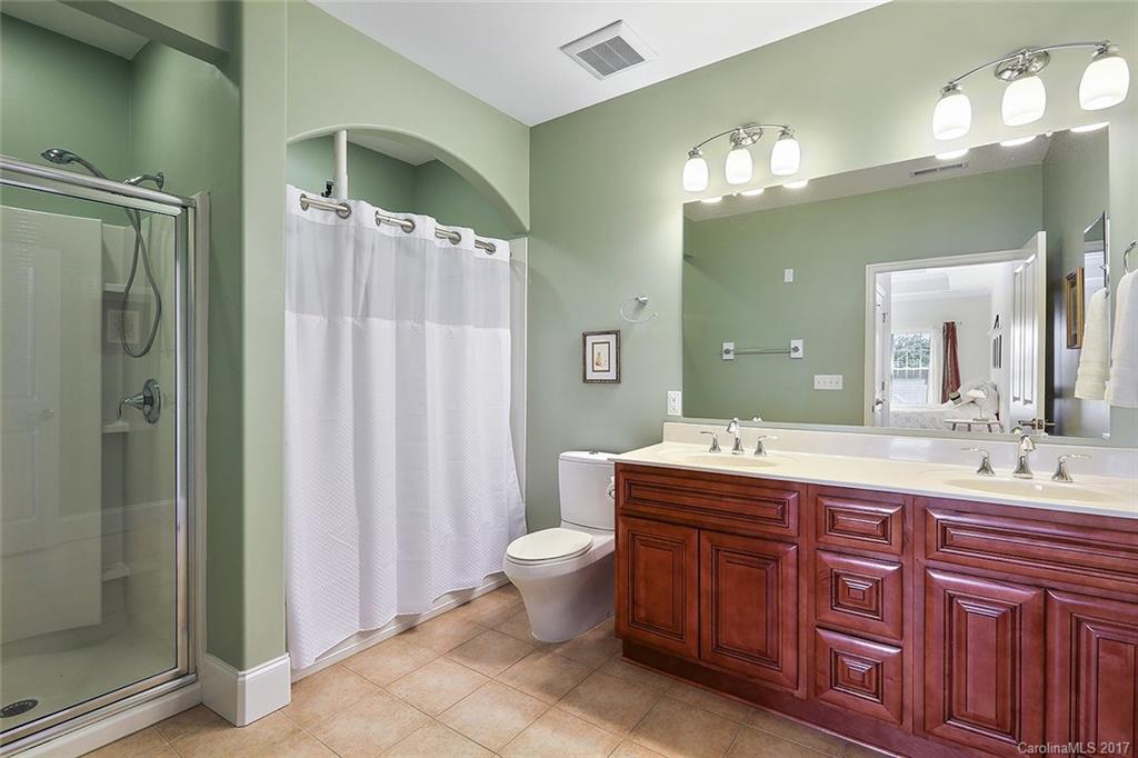 6605 Central Pacific Avenue #403-B
