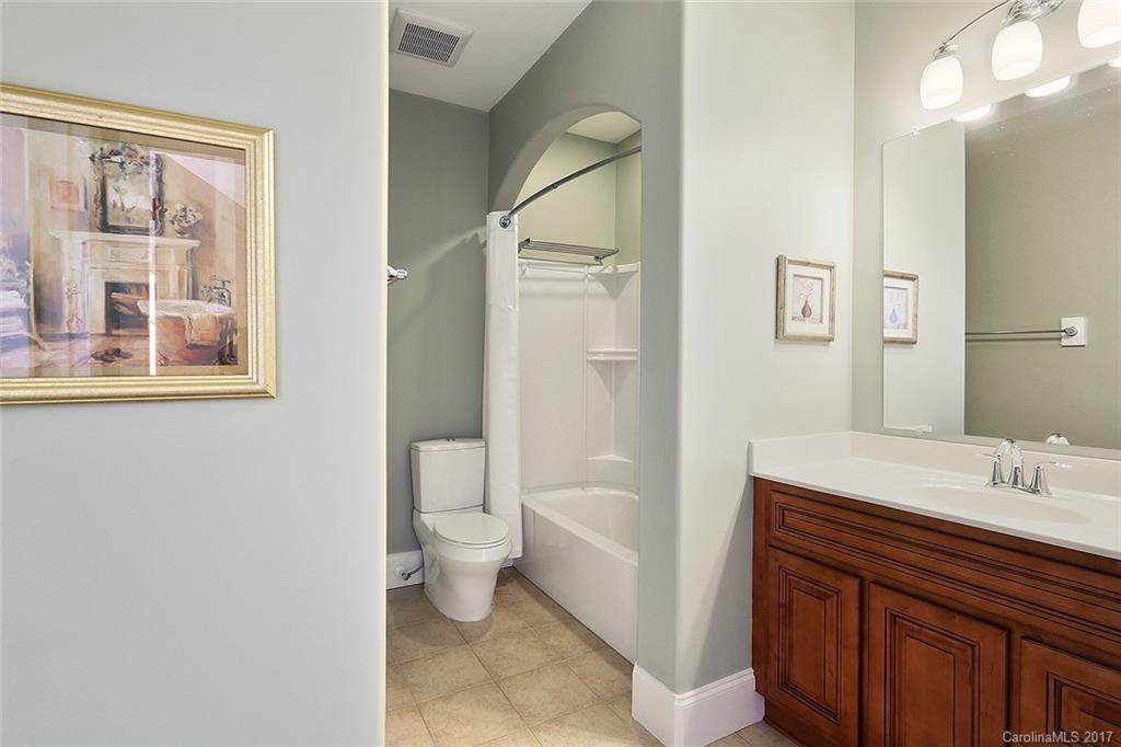 6605 Central Pacific Avenue #403-B