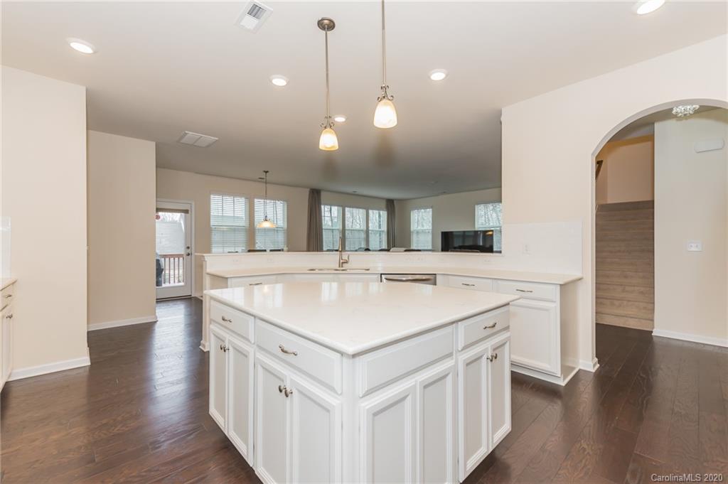 13538 Hyperion Hills Lane