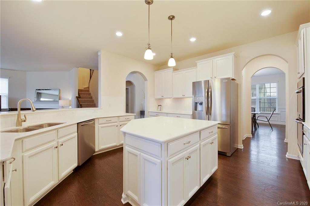 13538 Hyperion Hills Lane