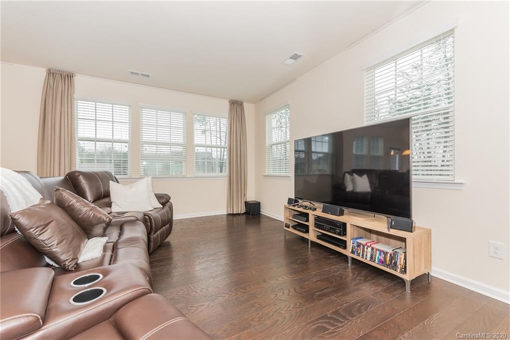 13538 Hyperion Hills Lane