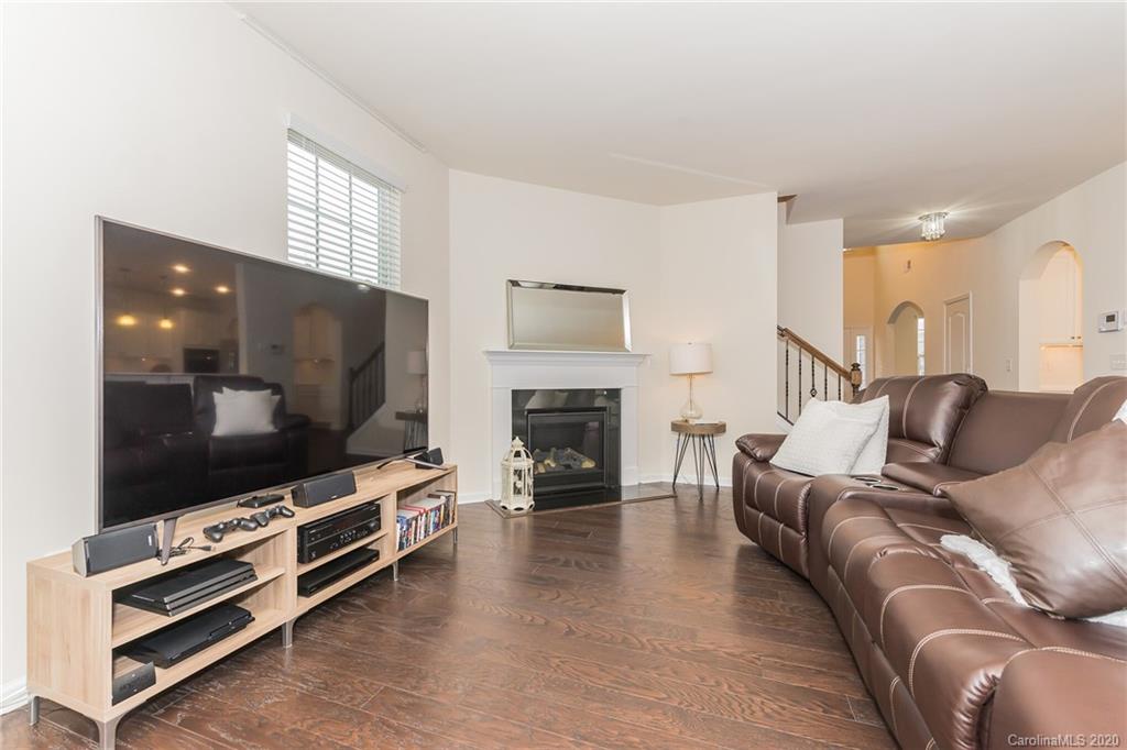 13538 Hyperion Hills Lane