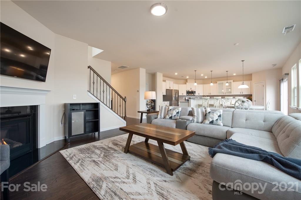 16028 Harbor Hill Drive