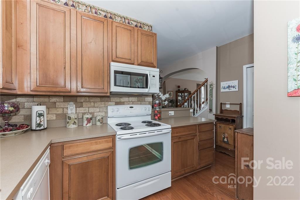 916 Copperstone Lane