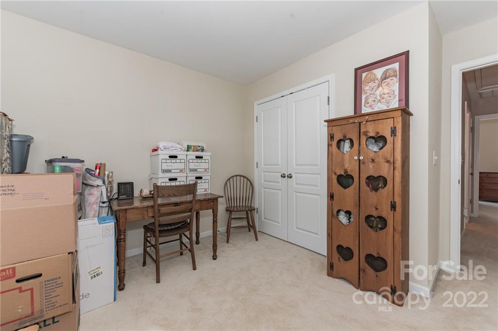 916 Copperstone Lane