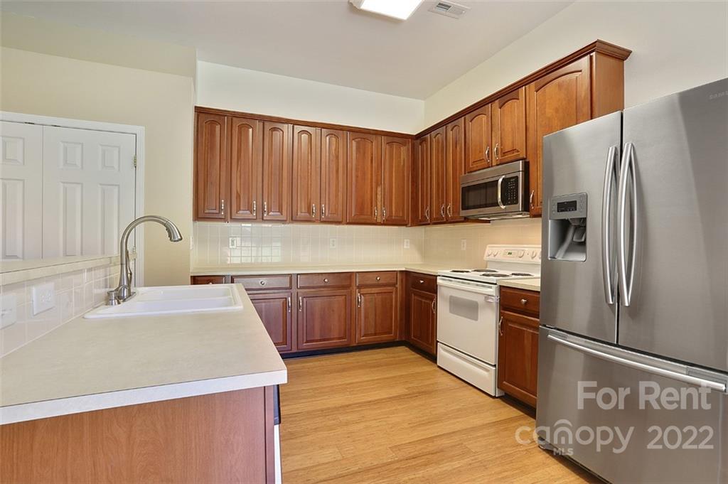 9316 Winston Hall Court